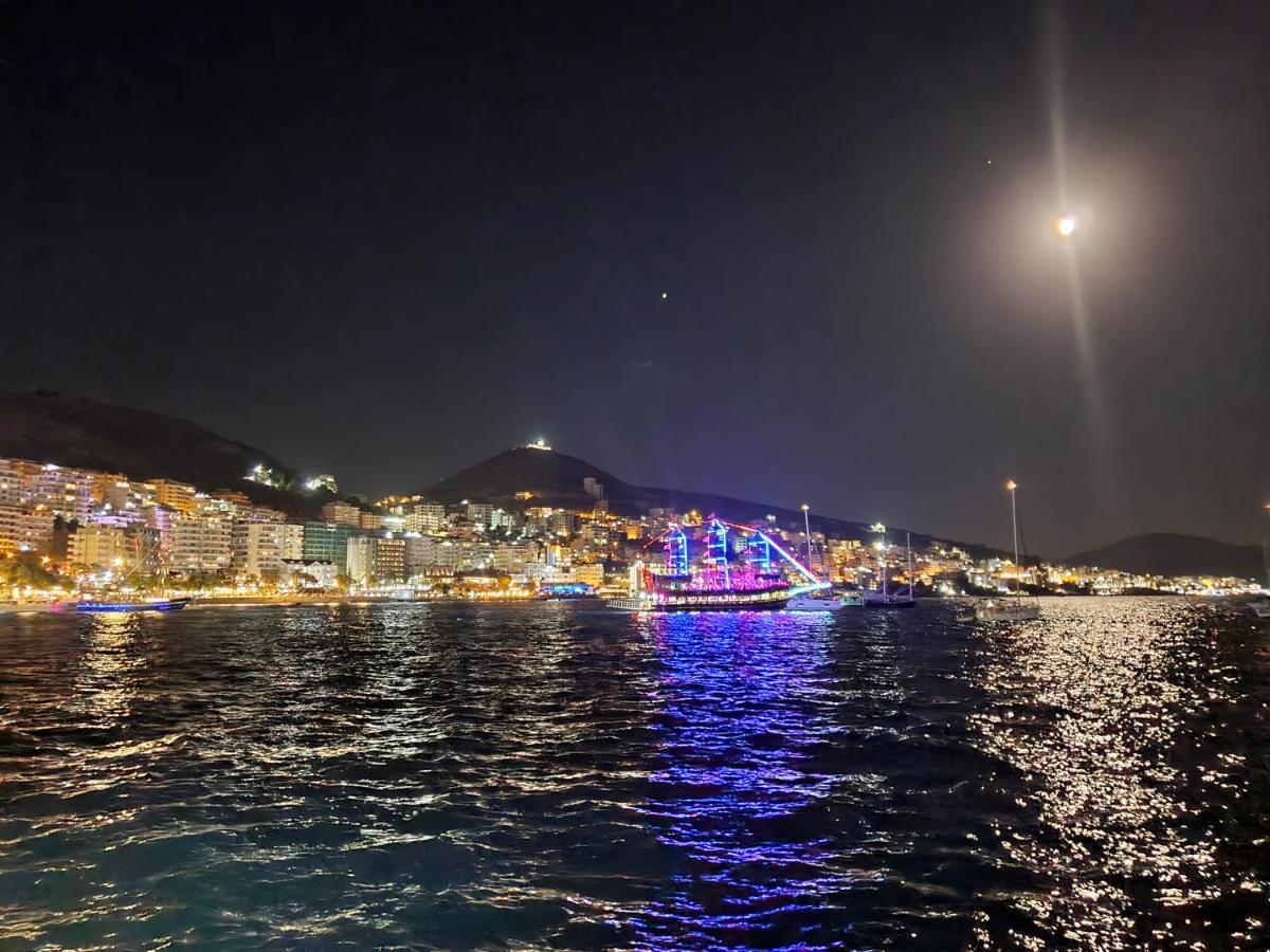 Villa Smeralda Sarandë Exteriör bild