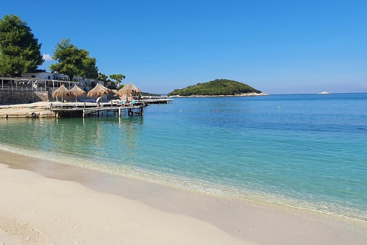 Villa Smeralda Sarandë Exteriör bild