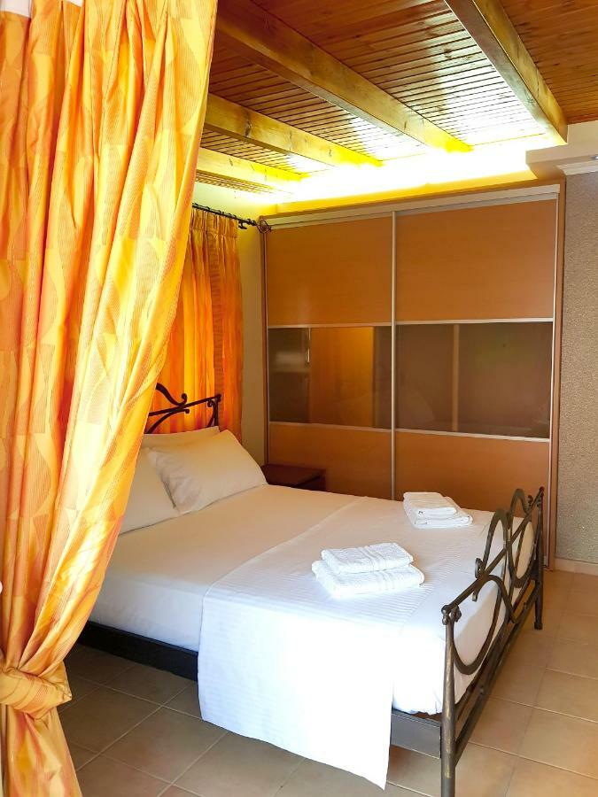Villa Smeralda Sarandë Exteriör bild